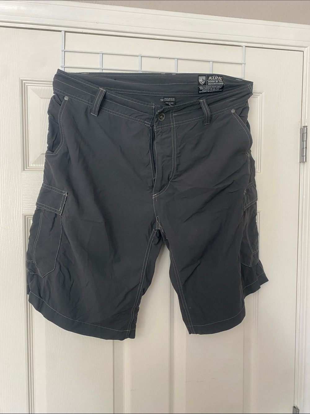 Kuhl Men's Charcoal Cargo Shorts with Contrast Stitching
